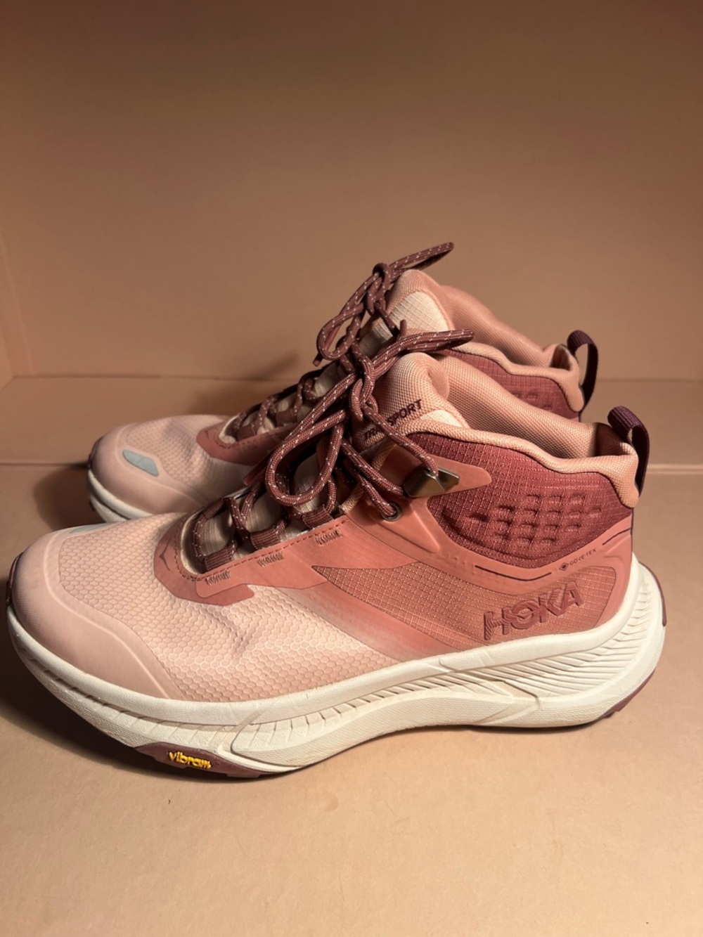 HOKA transport Hike pink women’s hiking shoes size 7.5